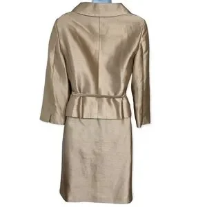 Tailleur (veste + Jupe) Valentino Boutique - Tissu Damassé Doré - Taille 12 (US) - Occasion Excellent état